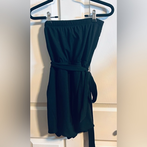 Lulus Leisurely Moments Black Ribbed Knit Strapless Lounge Romper Small NWOT - Picture 8 of 11